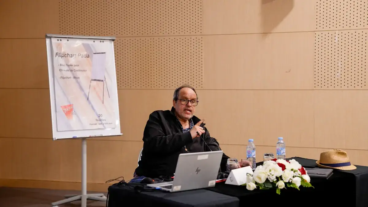 Intervenant pendant la formation homologation